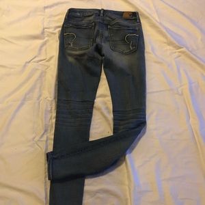 American Eagle Outfitters distressed jeans size 4
